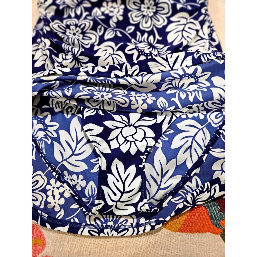 L.L.Bean Swim Dress Women 8 Navy White Floral UPF 40+ Halter One‎ Piece NEW - Picture 3 of 6